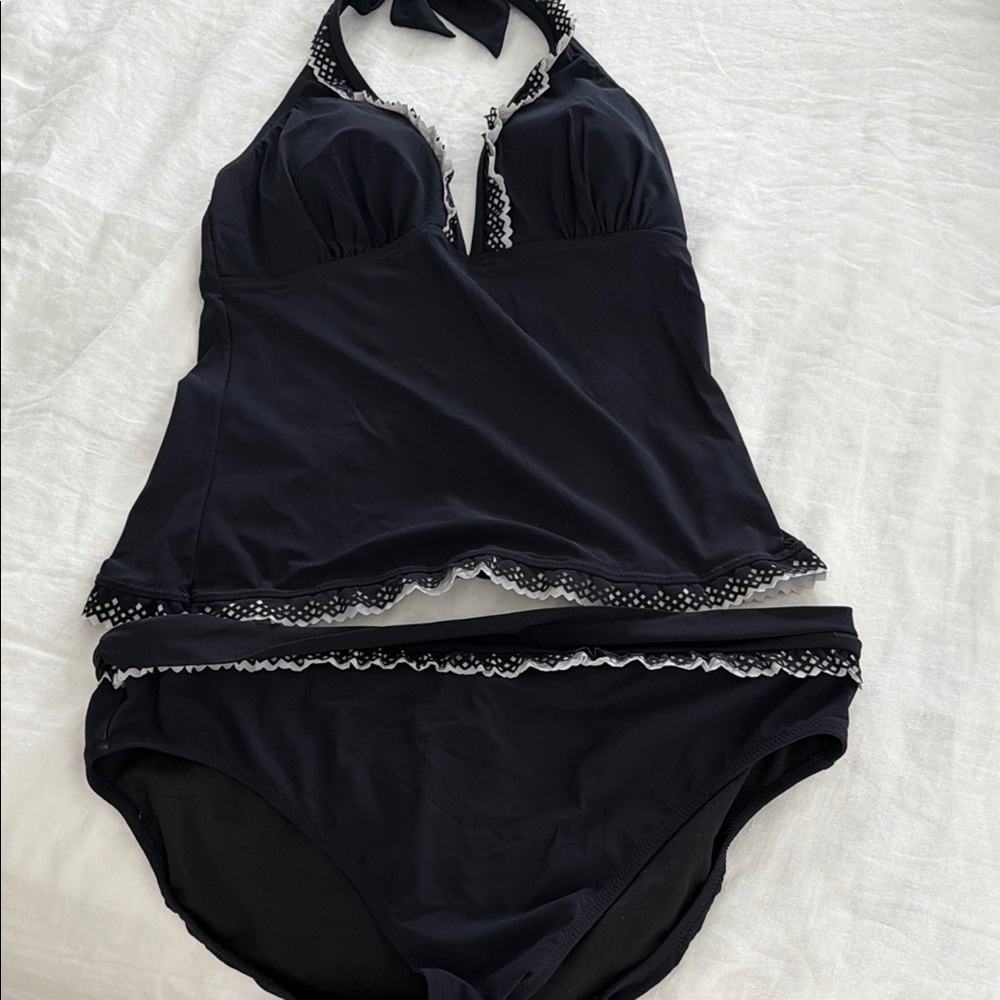 Profile by Gottex Black Two-Piece Tankini Swimsuit with Scallop Trim